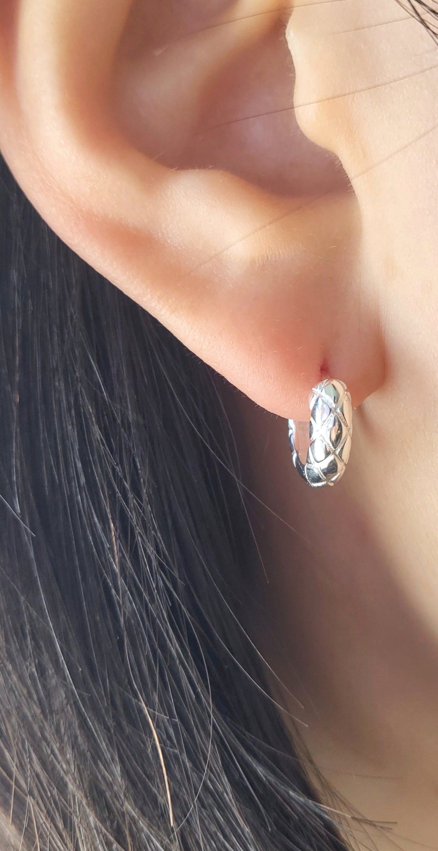 Sterling Silver Petite Quilted Huggies