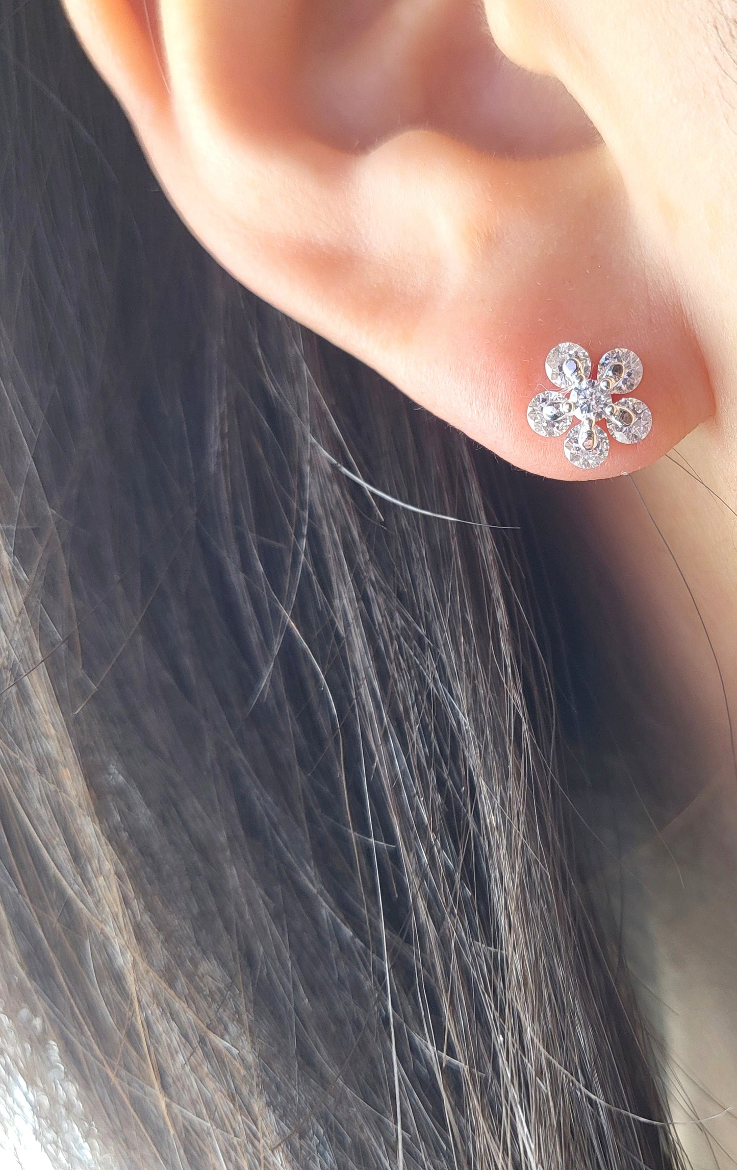 Sterling Silver Sparkle Daisy Stud Earring