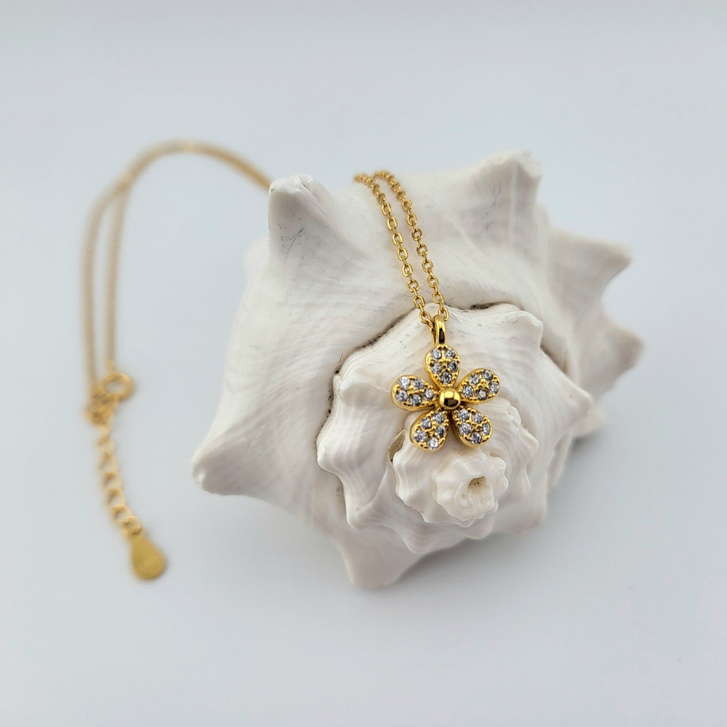 Gold Plated Sterling Silver Daisy Bloom Necklace